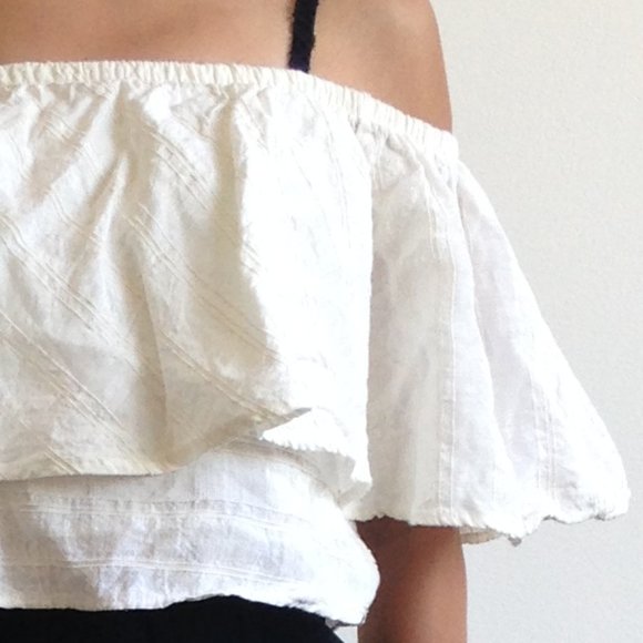 Reformation - Ivory Off The Shoulder Crop Top - Picture 6 of 16